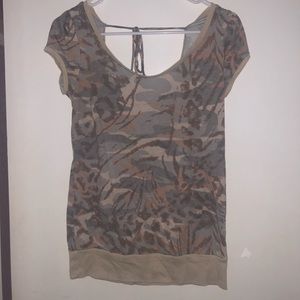 T-shirt with cute details